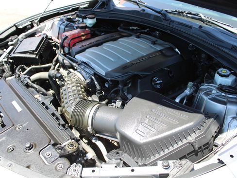 Used 2019 Chevrolet Camaro SS RWD image 37