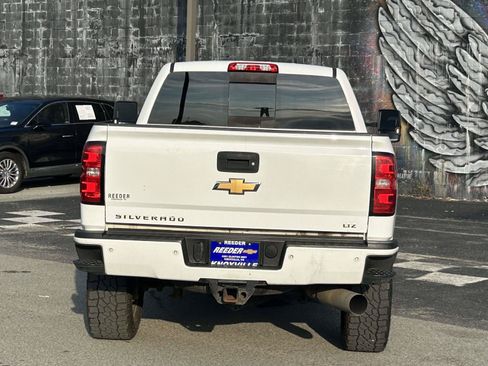 Used 2019 Chevrolet Silverado 2500 LTZ w/ Duramax Plus Package AWD/4WD image 6