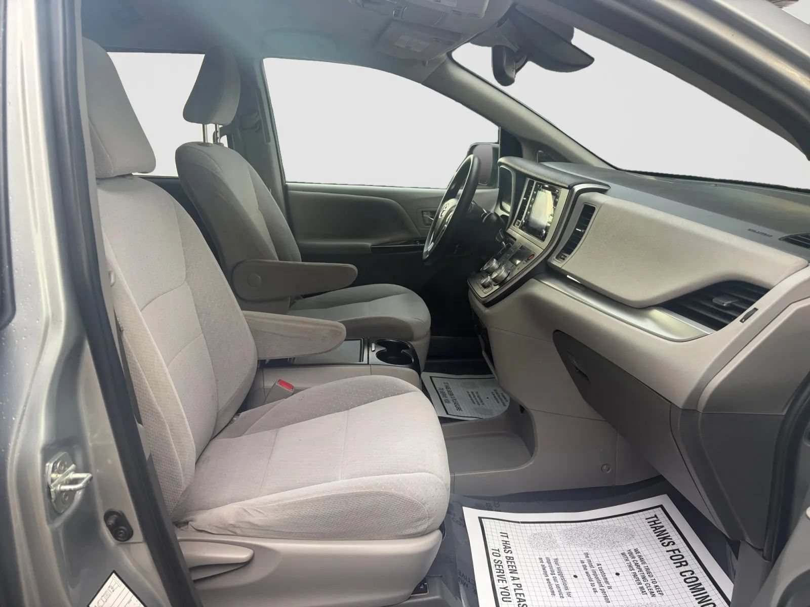 Used 2020 Toyota Sienna LE FWD image 22
