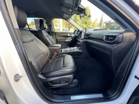 Used 2023 Ford Explorer Limited w/ Hybrid Equipment Group 310A image 16