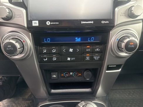 Used 2020 Toyota 4Runner Limited AWD/4WD image 32