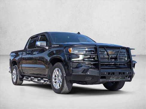 Used 2022 Chevrolet Silverado 1500 LTZ w/ LTZ Premium Package image 2