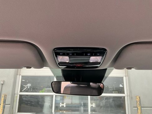 Used 2025 Hyundai Santa Fe SEL image 18