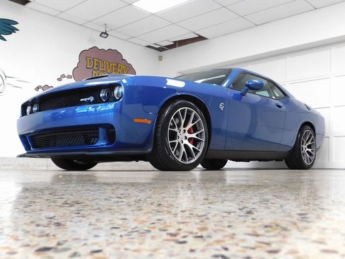 Used 2020 Dodge Challenger SRT Hellcat w/ Plus Package image 10