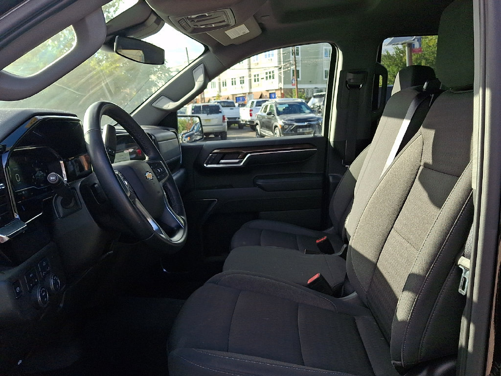 Used 2024 Chevrolet Silverado 1500 LT AWD/4WD image 13