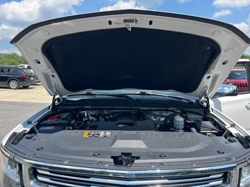 Used 2018 Chevrolet Tahoe Premier AWD/4WD image 41
