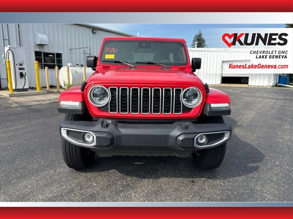 Used 2025 Jeep Wrangler Unlimited Sahara AWD/4WD image 13