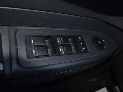 Used 2008 Chrysler 300 C image 15