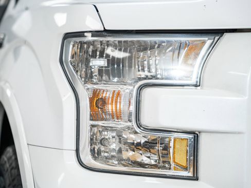 Used 2015 Ford F150 Lariat w/ Equipment Group 501A Mid image 9