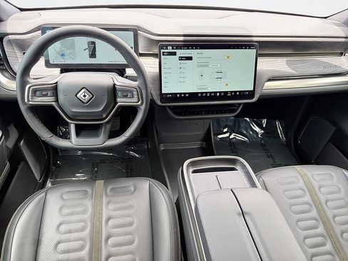 Used 2025 Rivian R1S Adventure AWD/4WD image 7