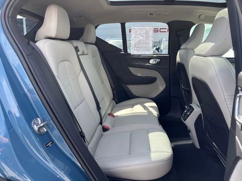 Certified 2023 Volvo XC40 B5 Plus w/ Driver Assist Package AWD/4WD image 22