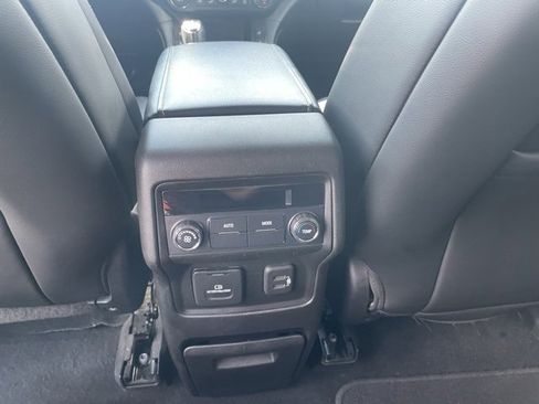 Used 2019 GMC Acadia SLT image 25