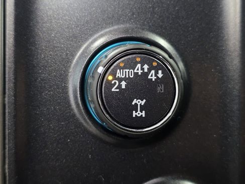 Used 2018 Chevrolet Silverado 1500 LT w/ All Star Edition image 6