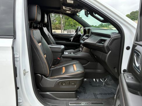 Used 2021 GMC Yukon AT4 w/ Rear Media and Nav Package AWD/4WD image 16