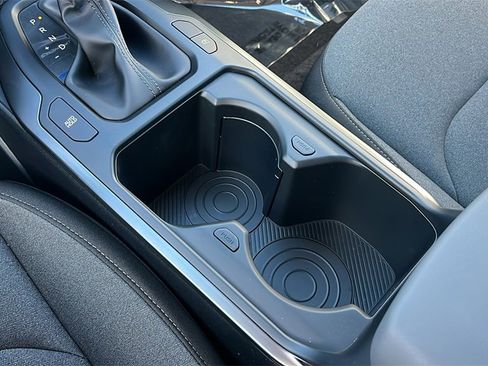 New 2025 Kia K4 LXS image 13