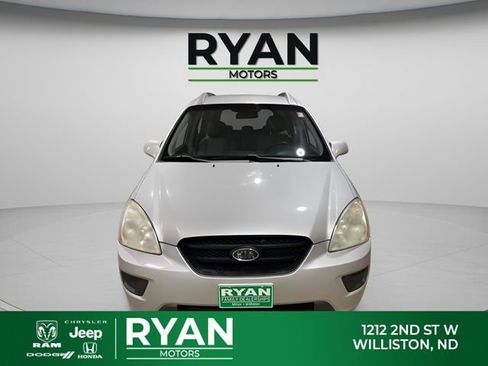 Used 2007 Kia Rondo LX w/ Convenience Pkg image 4