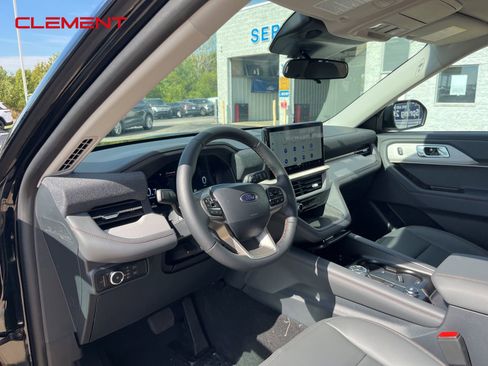 New 2025 Ford Explorer Active w/ Active Comfort Package image 32