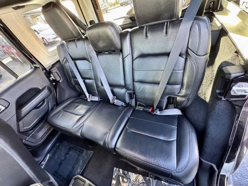 Used 2021 Jeep Wrangler Unlimited Sahara image 13