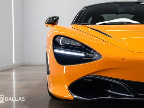 Used 2019 McLaren 720S Performance RWD image 4