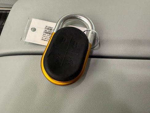 Used 2022 Rivian R1T Adventure image 33