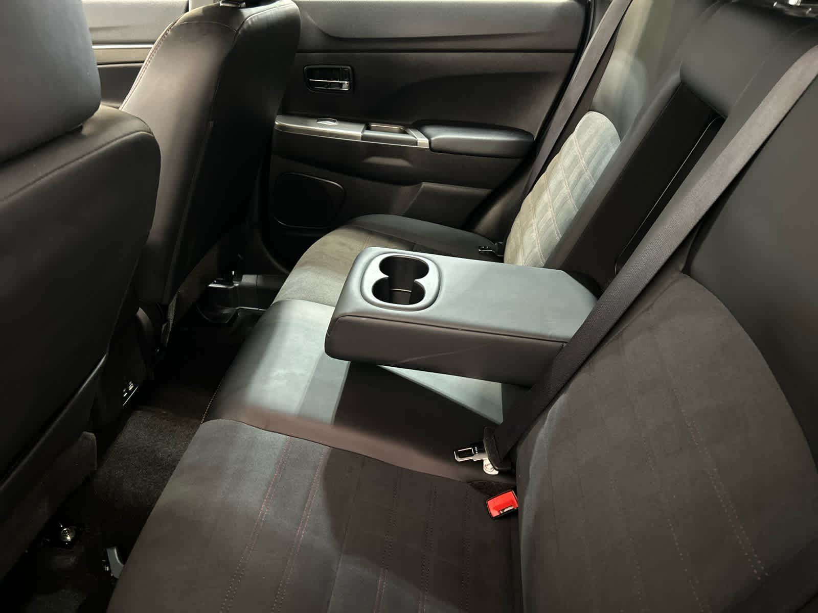 Used 2024 Mitsubishi Outlander Sport SE AWD/4WD image 10
