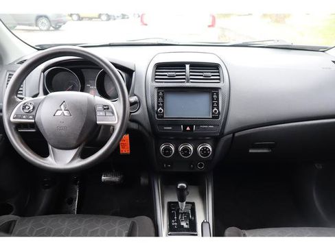 Used 2020 Mitsubishi Outlander Sport ES image 7