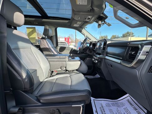 Used 2022 Ford F150 Lariat image 22