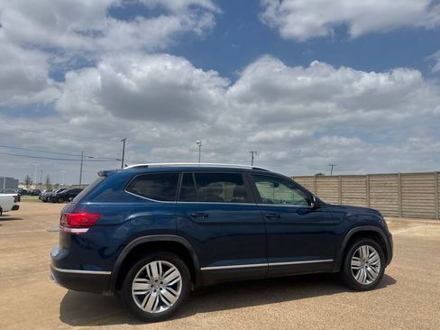 Used 2020 Volkswagen Atlas SEL FWD image 23