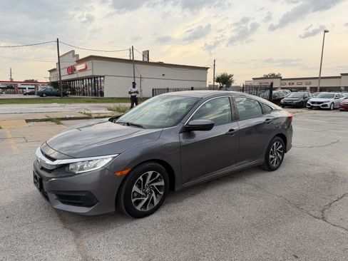 Used 2017 Honda Civic EX image 16