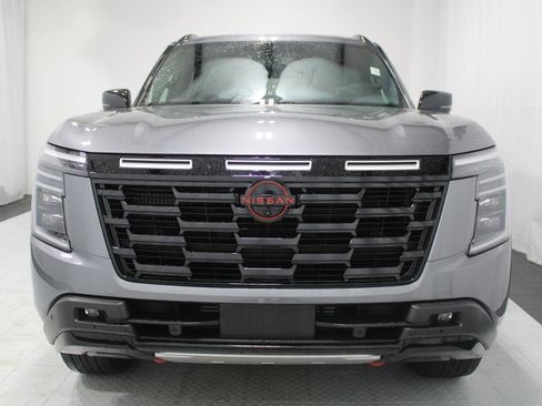 Used 2026 Nissan Armada PRO-4X w/ Captain's Chari Seat Package AWD/4WD image 3