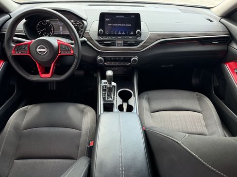 Used 2023 Nissan Altima 2.5 SV FWD image 13