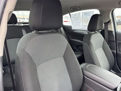 Used 2018 Buick Regal Preferred w/ Sights and Sounds Package image 20