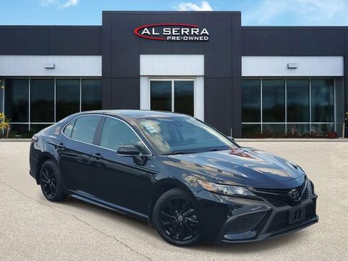 Used 2024 Toyota Camry SE FWD image 1