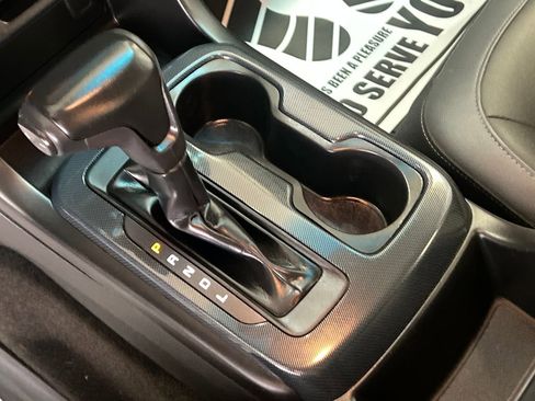 Used 2018 Chevrolet Colorado Z71 AWD/4WD image 32