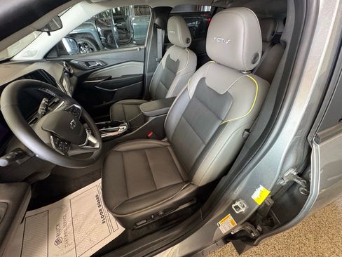 Used 2025 Chevrolet Trax ACTIV w/ Driver Confidence Package image 19