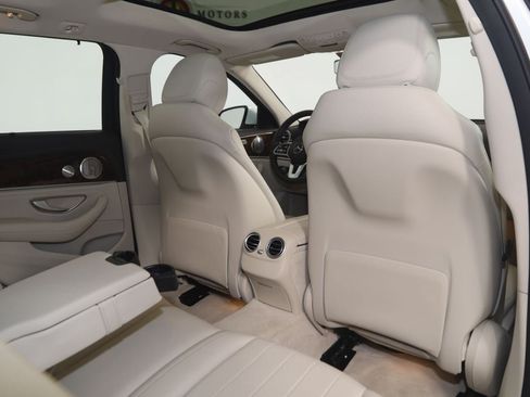 Used 2020 Mercedes-Benz E 450 4MATIC Wagon w/ Premium Package image 17