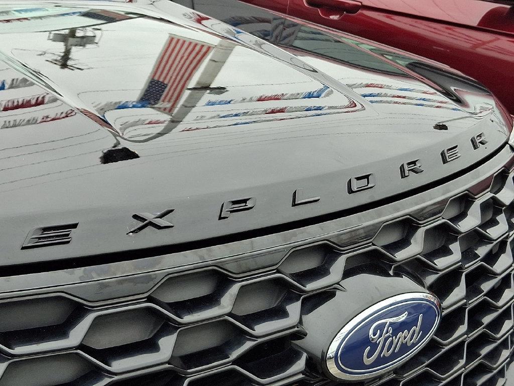 Used 2025 Ford Explorer ST-Line AWD/4WD image 6