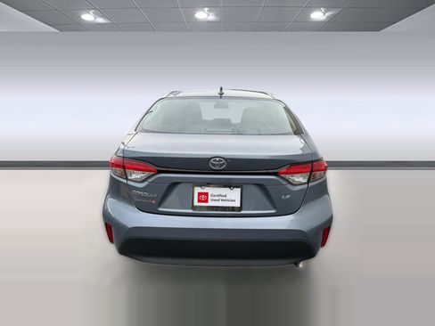 Certified 2025 Toyota Corolla LE FWD image 9