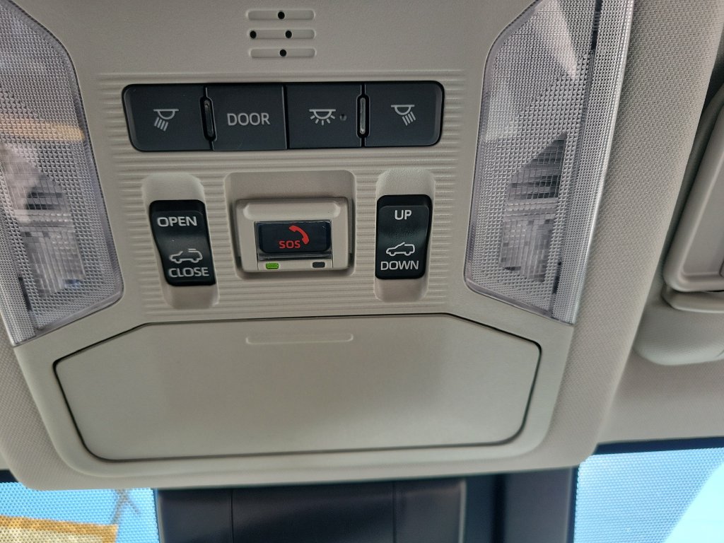 Used 2025 Toyota RAV4 XLE w/ Convenience Package FWD image 35