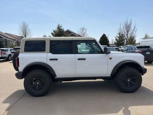 New 2026 Ford Bronco Badlands AWD/4WD image 3