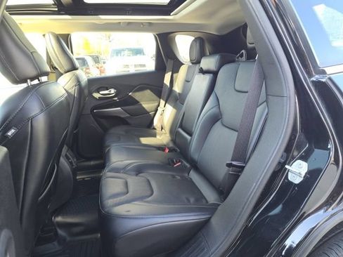 Certified 2021 Jeep Cherokee Limited AWD/4WD image 28
