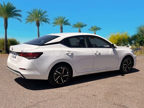 Used 2024 Nissan Sentra SV FWD image 5