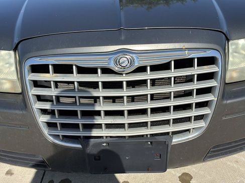 Used 2008 Chrysler 300 LX RWD image 15