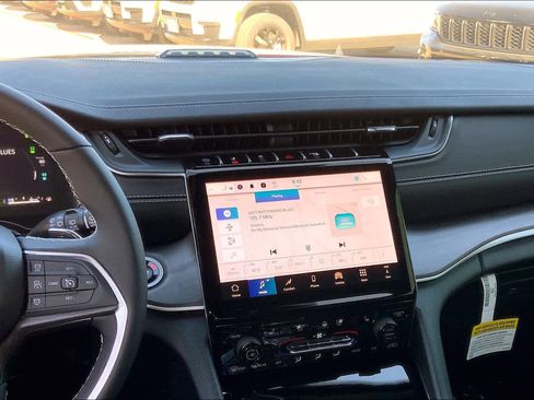 Used 2024 Jeep Grand Cherokee Limited 4xe w/ Luxury Tech Group II image 12