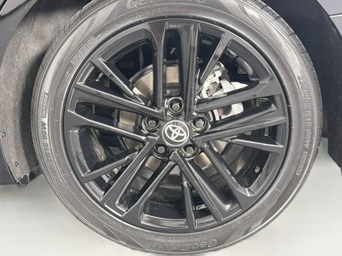 Used 2025 Toyota Camry SE w/ Convenience Package FWD image 35