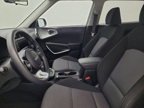 Used 2023 Kia Soul LX w/ LX Technology Package image 17