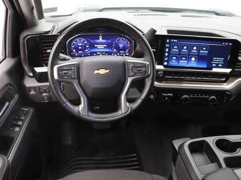 Used 2025 Chevrolet Silverado 2500 LT w/ Safety Package image 17