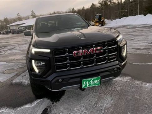 Certified 2024 GMC Canyon AT4 w/ AT4 Premium Package image 3