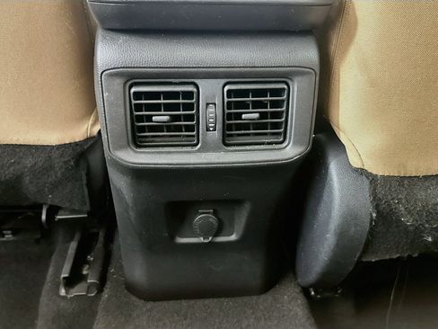 Used 2025 Toyota RAV4 LE FWD image 27