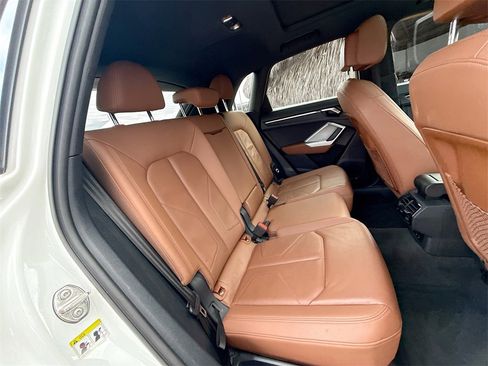 Used 2021 Audi Q3 2.0T Premium image 32
